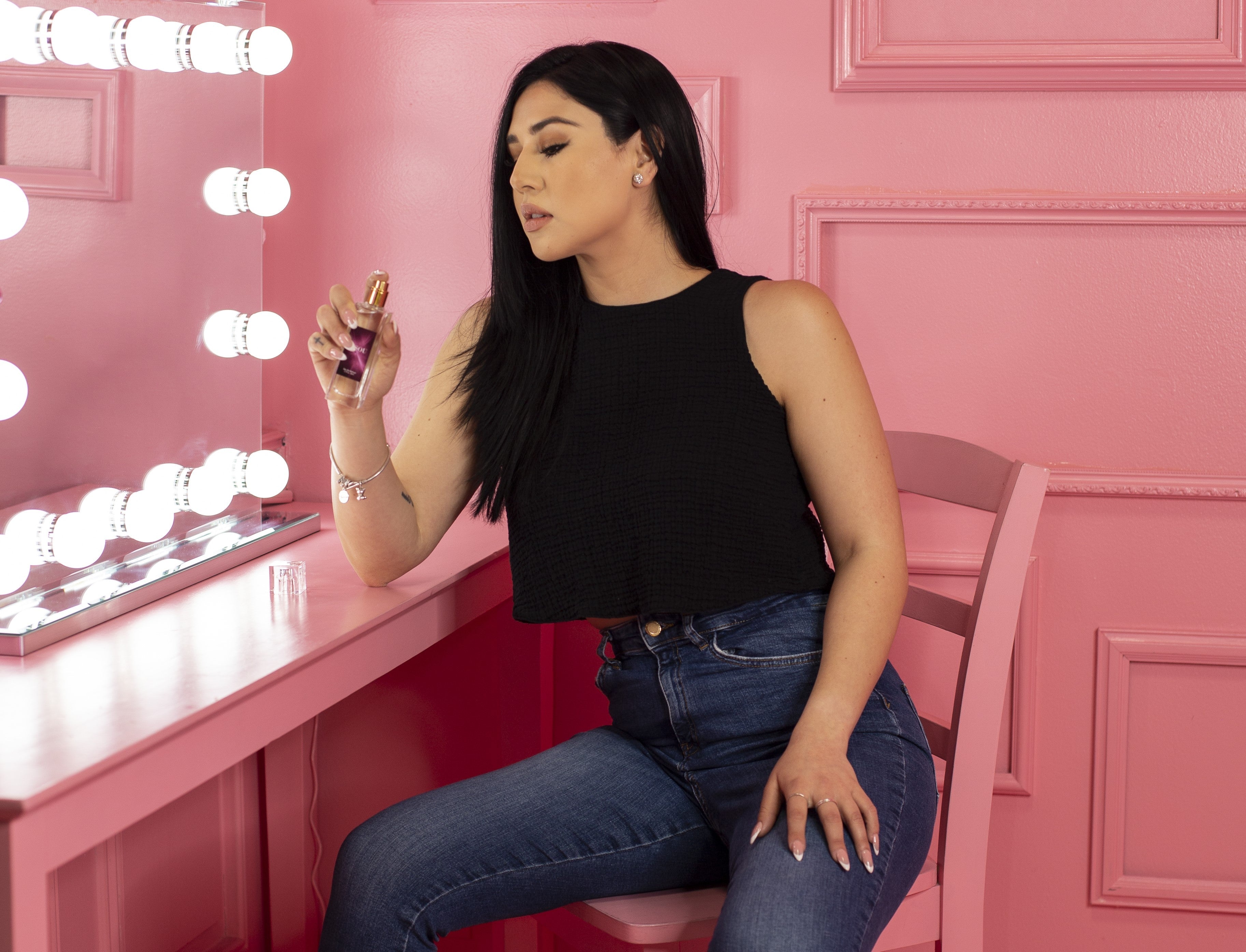 The Science of Fragrance Ingredients: Aroma Alchemy